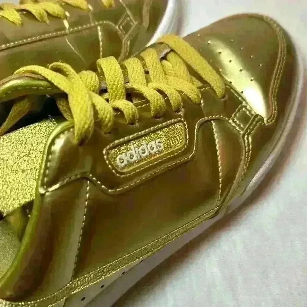 ADIDAS Continental 80 Shoe Metallic With Retro Fitness Style Womens Size 8.5